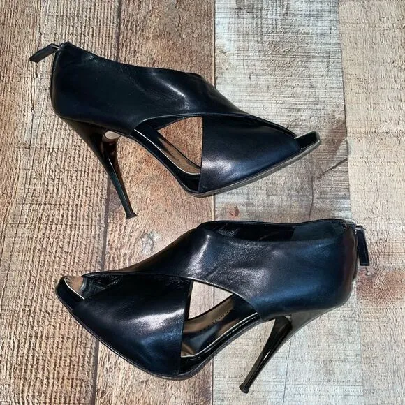 Giuseppe ZanottiBlack Leather Crisscross Ankle Size 38.5 Boots/Booties