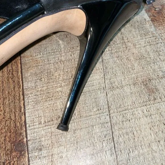 Giuseppe ZanottiBlack Leather Crisscross Ankle Size 38.5 Boots/Booties