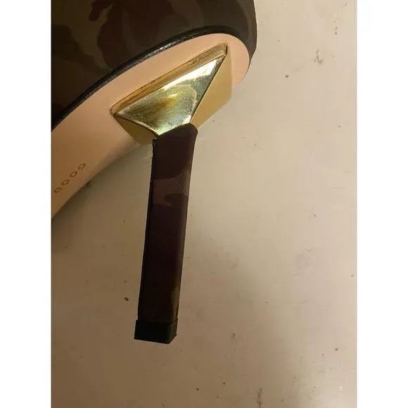 Good American Over Knee Boot Camo Neoprene w Sherpa Sz 7 NWOB RV$349 Kardashian