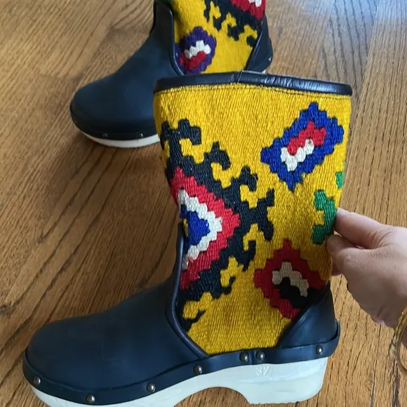 Gorgeous new boots - Austrian designer - so comfortable- never worn