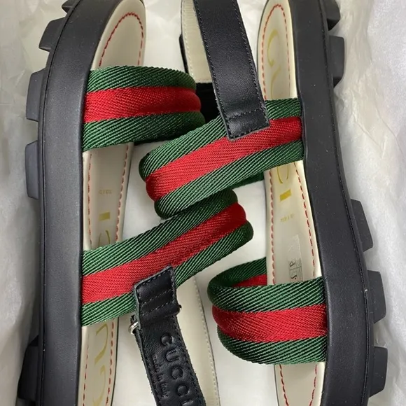 Gucci Kids Black Sandals with Red and Green Stripes