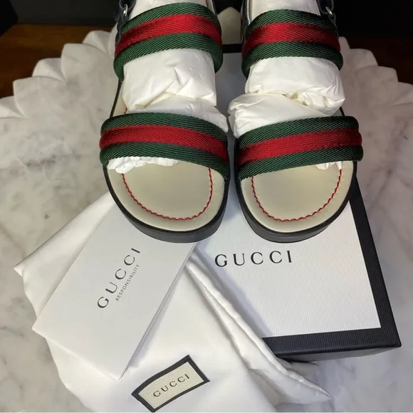 Gucci Kids Black Sandals with Red and Green Stripes