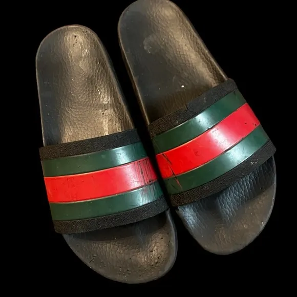 GUCCI PURSUIT 72 Slides Men US Size 9 Sandals Flip Flops Green &amp; Red Flaws