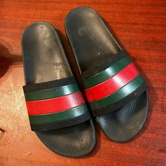 GUCCI PURSUIT 72 Slides Men US Size 9 Sandals Flip Flops Green &amp; Red Flaws