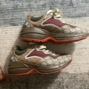 Gucci Rython Brick Red