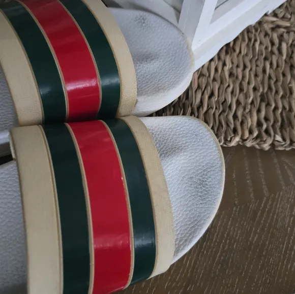 Gucci Slider Stylish White Slide Sandals with Striped Band