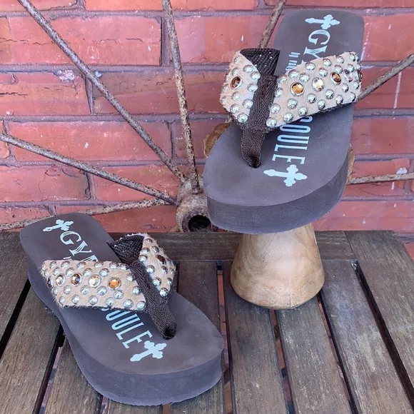 GYPSY SOULE Hair On Cowhide Swarovski Crystal Cowgirl Western Flip Flop Sandals