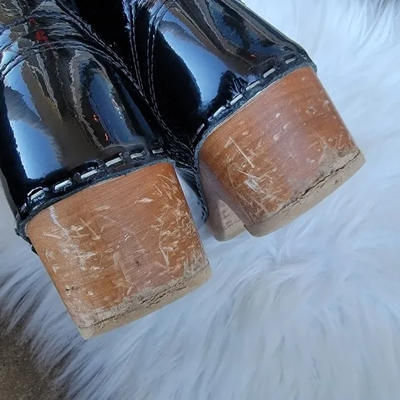 Hanna Andersson Patent Leather Boots 30