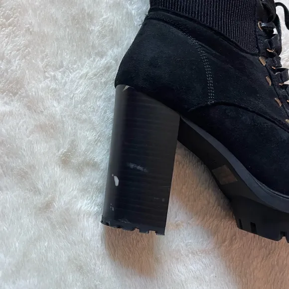 heeled boots
