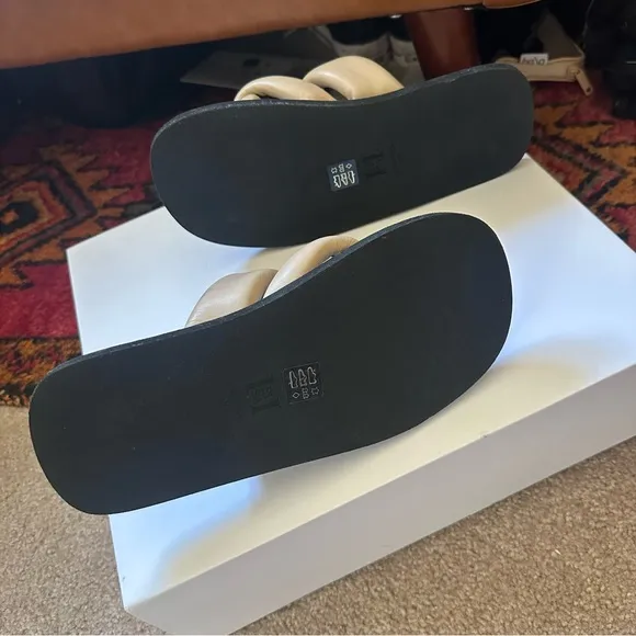Helsa Sandals