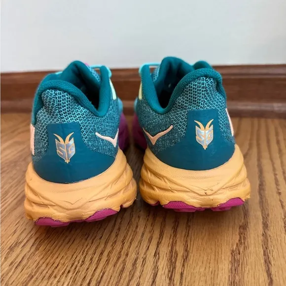 Hoka Speedgoat 5 Running Shoes Kids Size 4