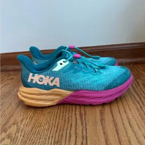 Hoka Speedgoat 5 Running Shoes Kids Size 4