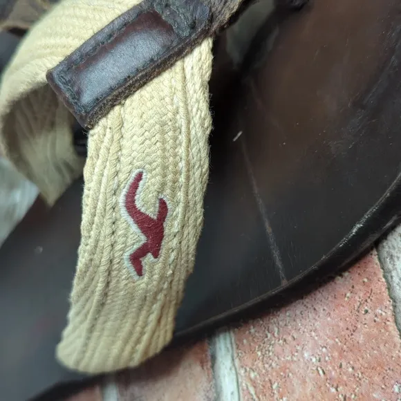 Hollister Flip Flop Sandals Y2K Men's 9.5 Brown and Tan Leather Beachy Casual