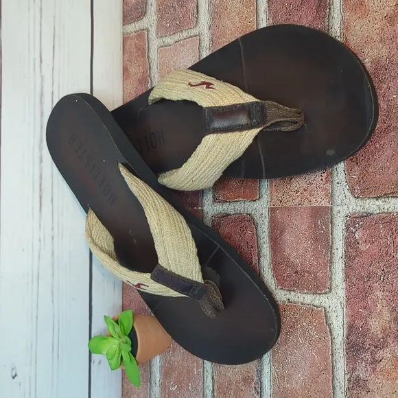 Hollister Flip Flop Sandals Y2K Men's 9.5 Brown and Tan Leather Beachy Casual