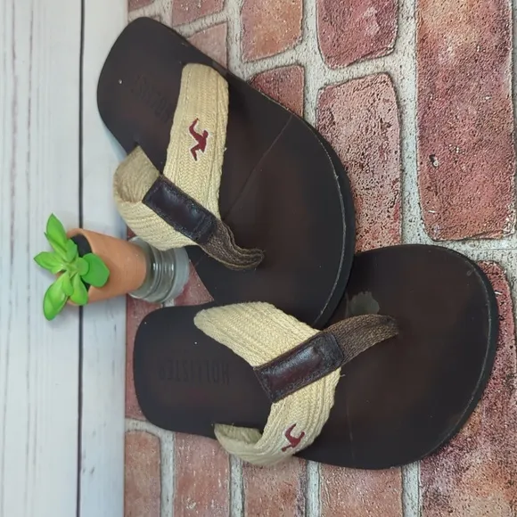 Hollister Flip Flop Sandals Y2K Men's 9.5 Brown and Tan Leather Beachy Casual
