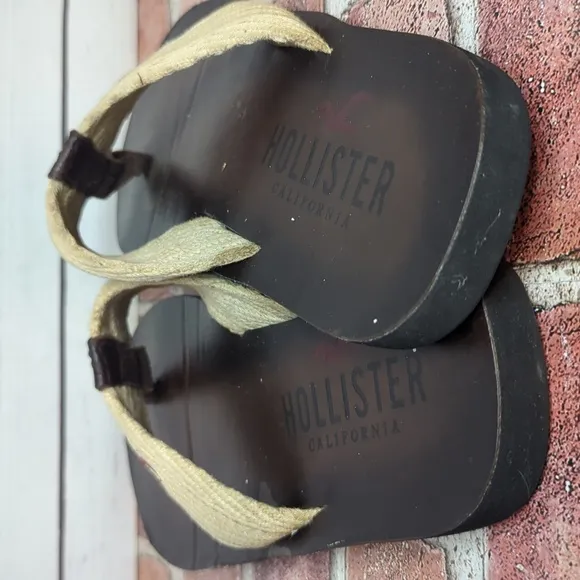 Hollister Flip Flop Sandals Y2K Men's 9.5 Brown and Tan Leather Beachy Casual
