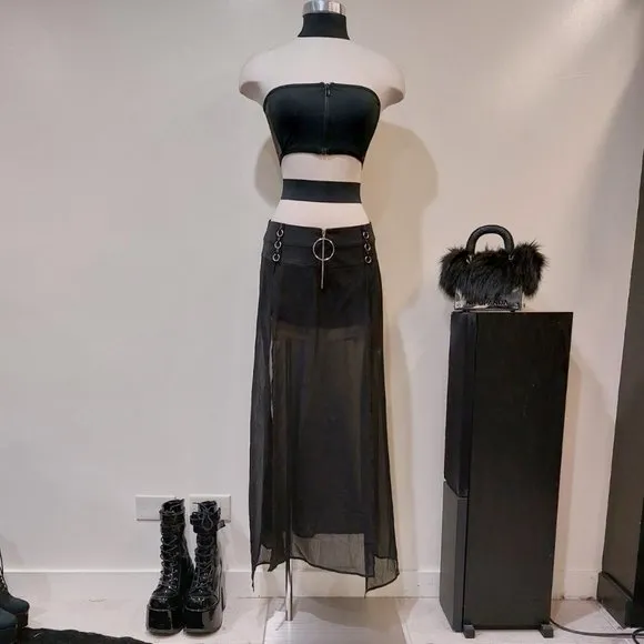 💥HOT ITEM💥Shorts with Chiffon Overlay in Black