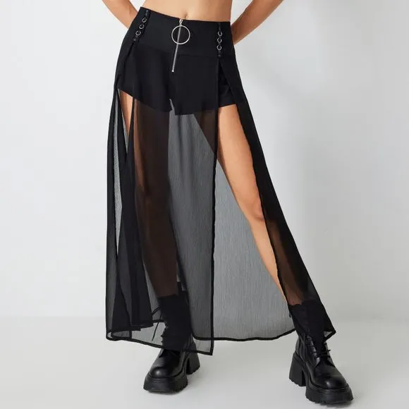 💥HOT ITEM💥Shorts with Chiffon Overlay in Black