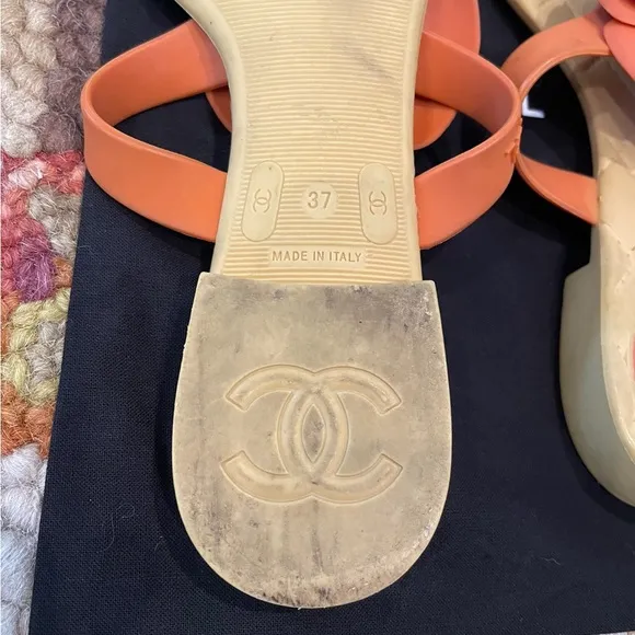 🌺🎉HP🌺🎉 Sale🎉 Chanel Camellia Rubber Thong Sandals