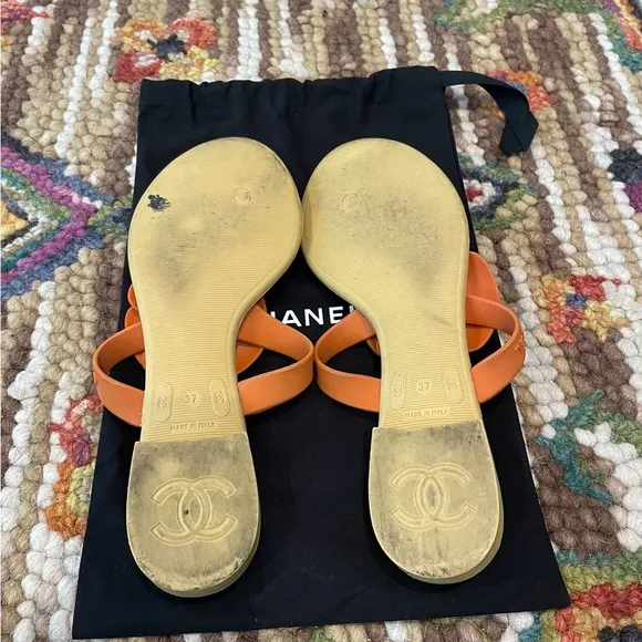 🌺🎉HP🌺🎉 Sale🎉 Chanel Camellia Rubber Thong Sandals