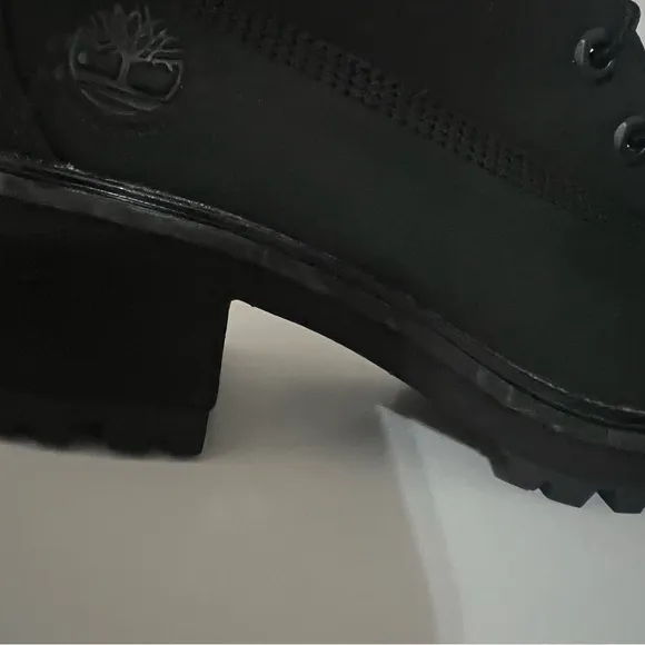 🎉HP🎉Timberland Black Waterproof 2” Heel Boots Black Women's Kinsley 6-Inch