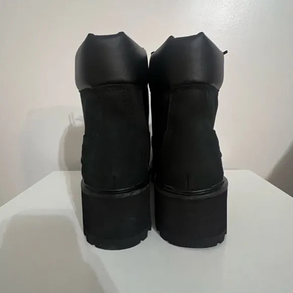 🎉HP🎉Timberland Black Waterproof 2” Heel Boots Black Women's Kinsley 6-Inch
