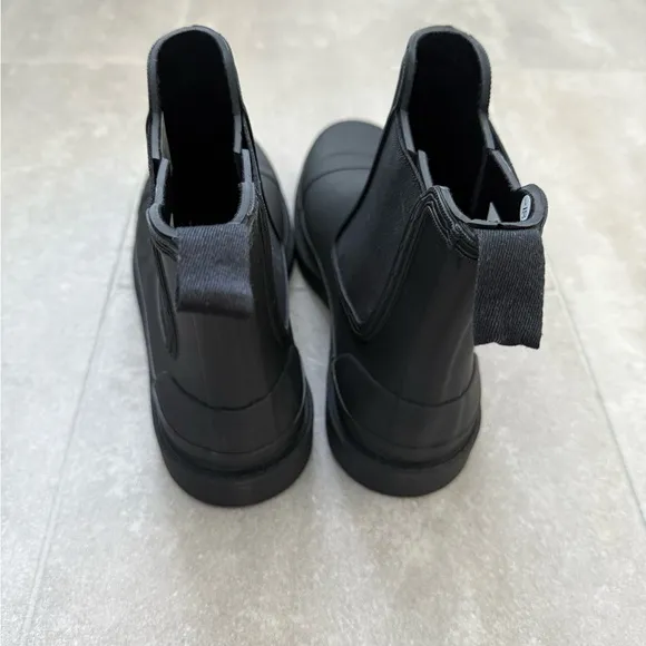 HUNTER NEW Original Chelsea Rain Boot - Women's