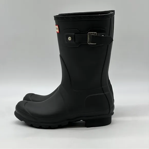 Hunter Original Black Rain Boots. Size 6