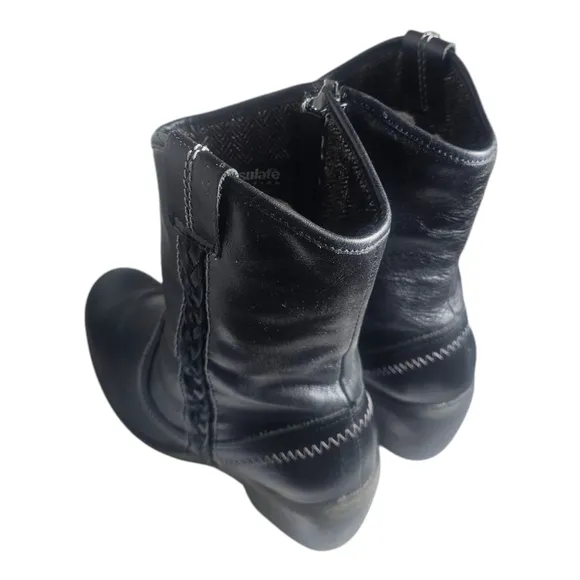 Hush Puppies Black Leather Waterproof Zip Boots Women's Sz 8 M