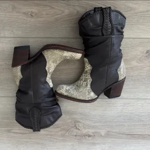 INDOMABLE,S Brown and Tan Heeled Boots with Classic Western Style
