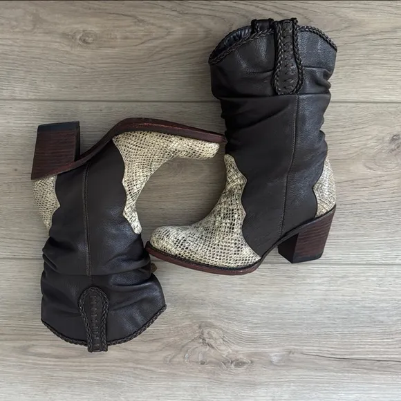 INDOMABLE,S Brown and Tan Heeled Boots with Classic Western Style