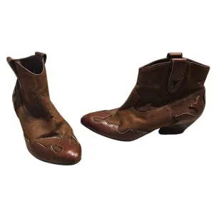 ISOLA Brown Leather Odin Western Ankle Boots sz 8.5M Festival Concert Retro