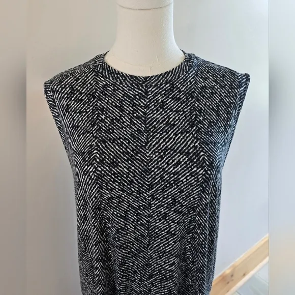 J. Jill Black and White Chevron Print Sleeveless Tank Dress Sz. Medium