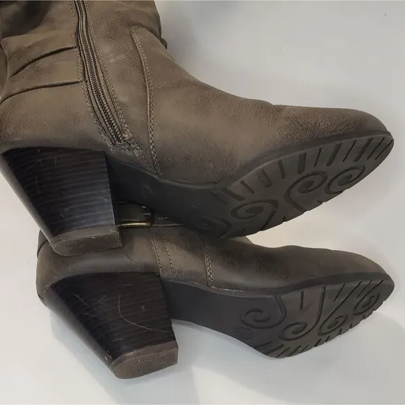 Jaclyn Smith boots size 9 grey brown Leather Block Heel