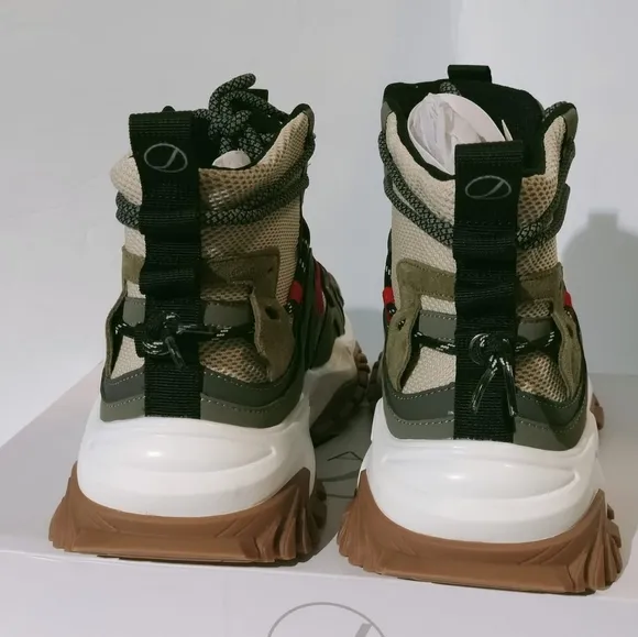 Javi Rescue (GS) Unisex, Youth o men 7Y, Women 8.5. New With box.