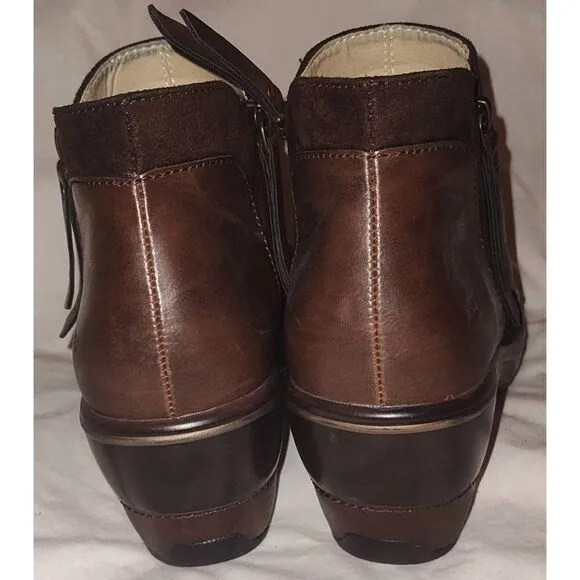 JBU Jambu Women’s Pilot Encore Wedge Ankle Boots Brown Size 9. Zippers