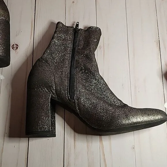Jeffrey Campbell  Cienega Gray sparkly ankle booties Boots 8