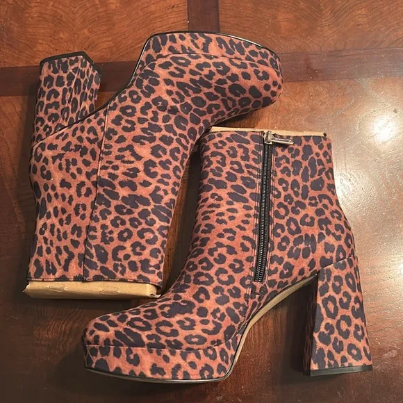 Jessica Simpson Cheetah Print Platform Ankle Boots(Size 9.5M)