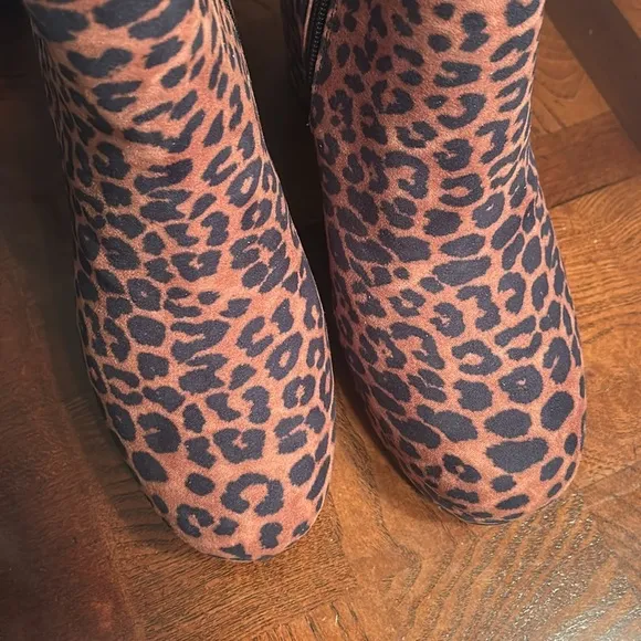 Jessica Simpson Cheetah Print Platform Ankle Boots(Size 9.5M)