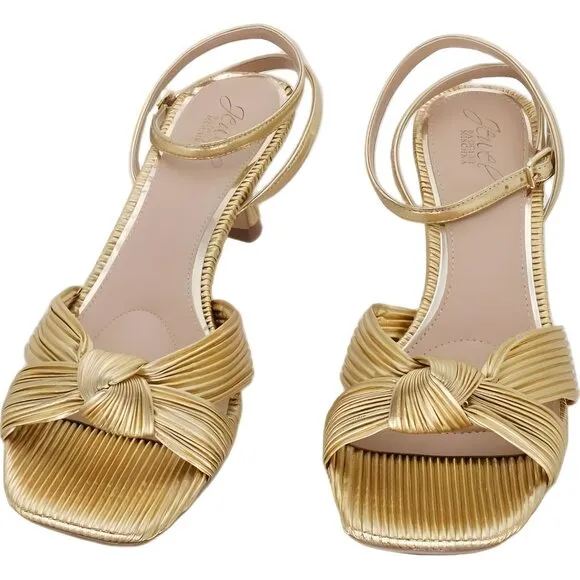 Jewel Badgley Mischka Kitten Heel Sandal Gold Fabric Size 9M