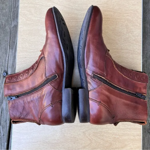 John Fluevog Conga Leather Ankle Boots In Cognac Brown Sz 6.5