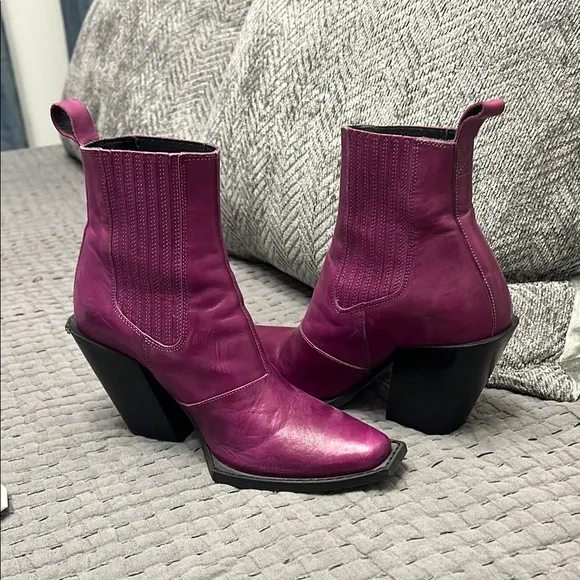 John Fluevog Signature Diana Sleek Chelsea Boots (purple)