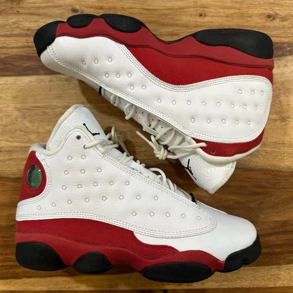 Jordan 13 retro OG Chicago, 2016 Size 6 Youth