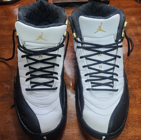 Jordan Retro 12 Men's Black and White Sneakers Sz.8