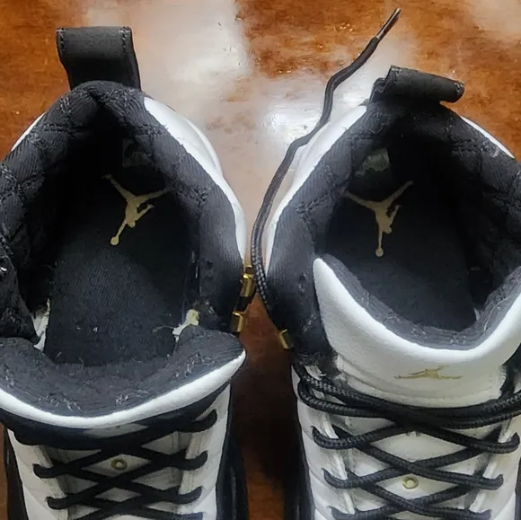 Jordan Retro 12 Men's Black and White Sneakers Sz.8
