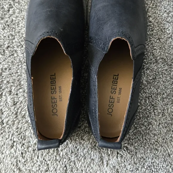 Josef Seibel Sienna 43 Black Leather Slip-On Shoes NEW size EU 37 (US 6-6.5)