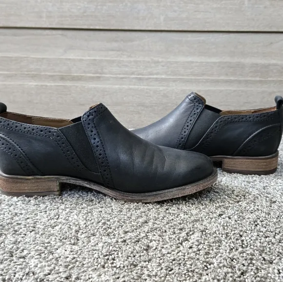Josef Seibel Sienna 43 Black Leather Slip-On Shoes NEW size EU 37 (US 6-6.5)