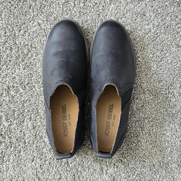 Josef Seibel Sienna 43 Black Leather Slip-On Shoes NEW size EU 37 (US 6-6.5)