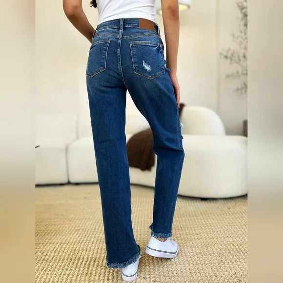 Just In! Popular Slimming Judy Blue Full Size Mid Rise Distressed Raw Hem Jeans