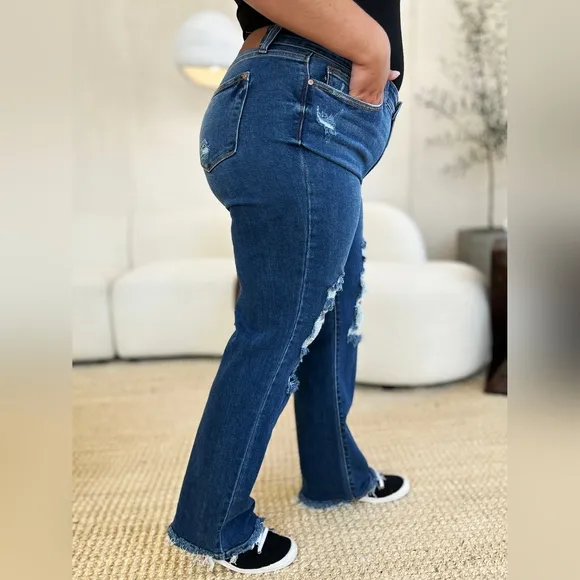 Just In! Popular Slimming Judy Blue Full Size Mid Rise Distressed Raw Hem Jeans